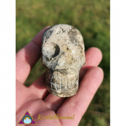 IMPACT GLASS SKULL