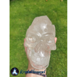 CLEAR QUARTZ SKULL