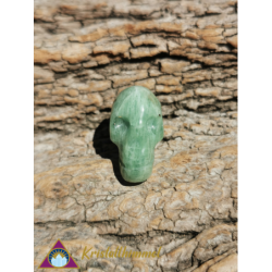 SKULL FROM GREEN SODALITE