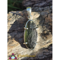 CIONDOLO IN MOLDAVITE