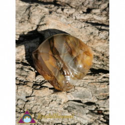 FLAT HEMATOID QUARTZ SKULL