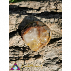 FLAT HEMATOID QUARTZ SKULL