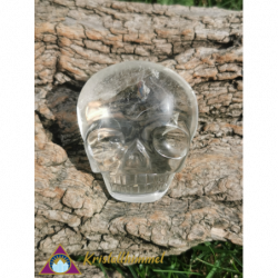 FLAT CLEAR QUARTZ SKULL